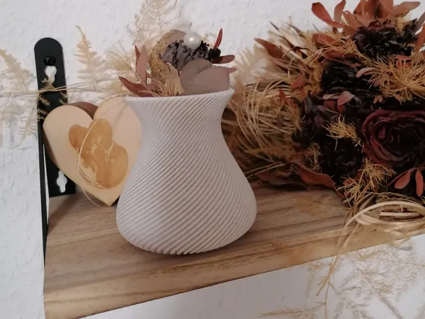 Vase côtelé silhouette sablier