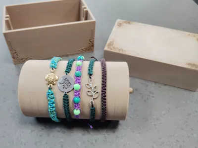 Bracelet Box / Display Case