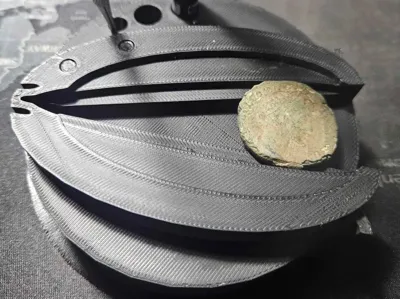 Coin Cleaning Clamp (vice)