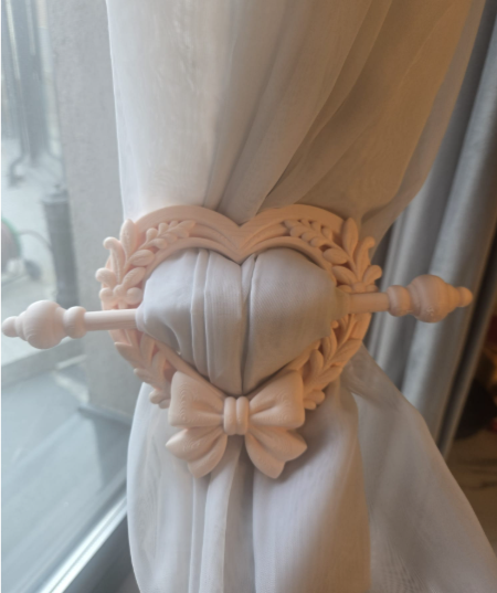 Elegant Heart Curtain Tieback - 1