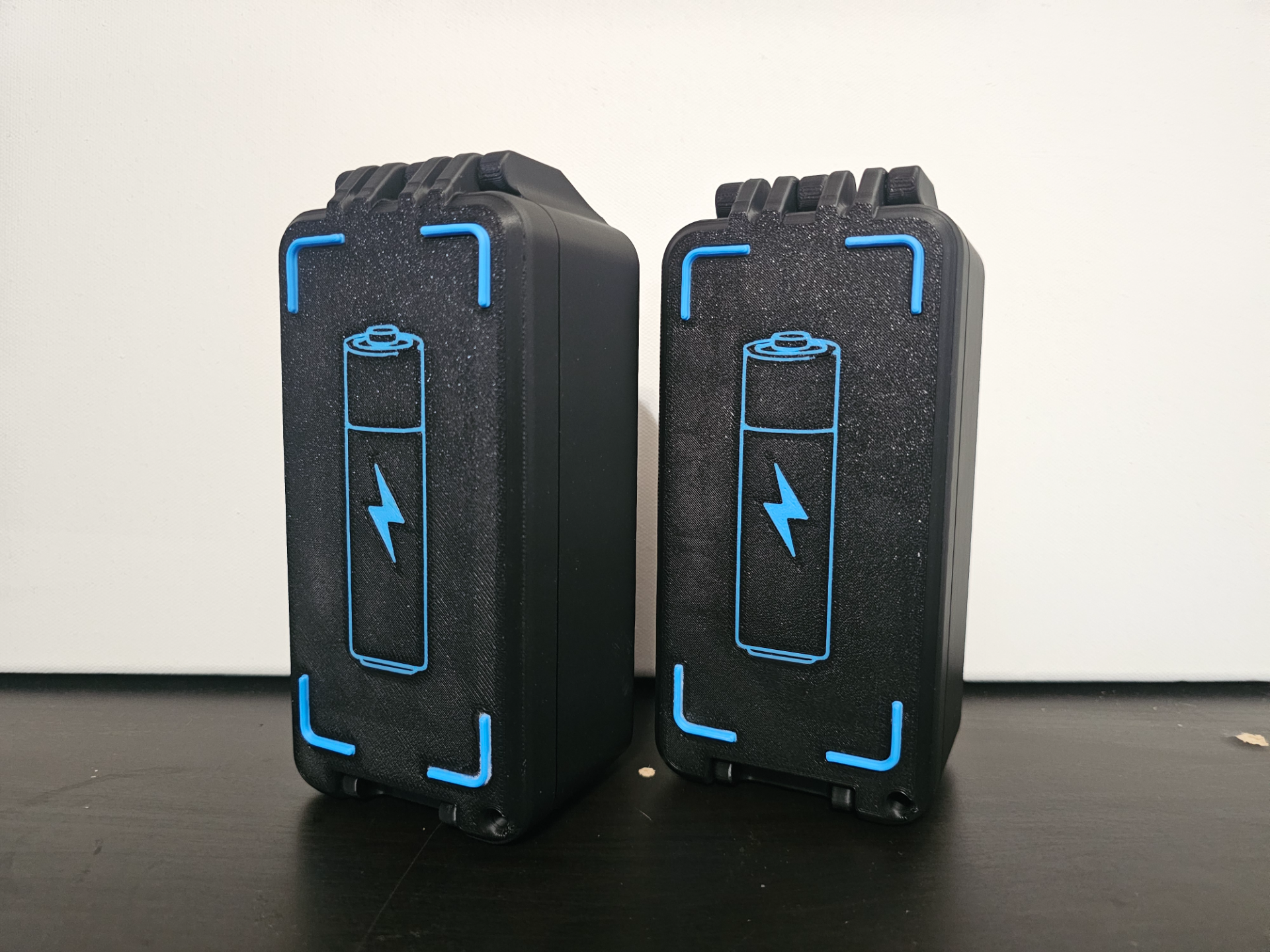 Miniatura 1 do modelo 3D Battery Box - AA,AAA,9V - Stackable