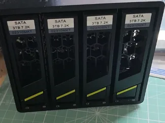 4盘位硬盘盒3.5硬盘盒子