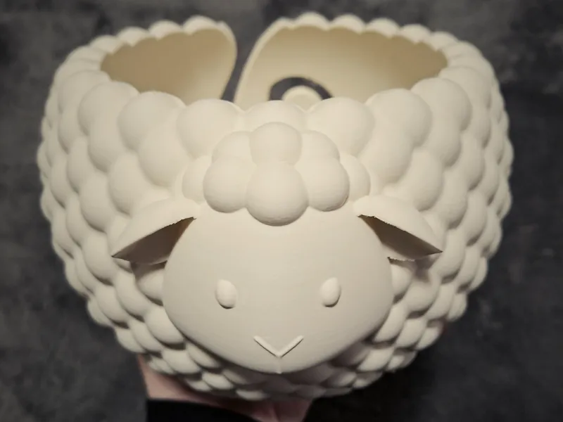 Sheep yarn bowl - crochet
