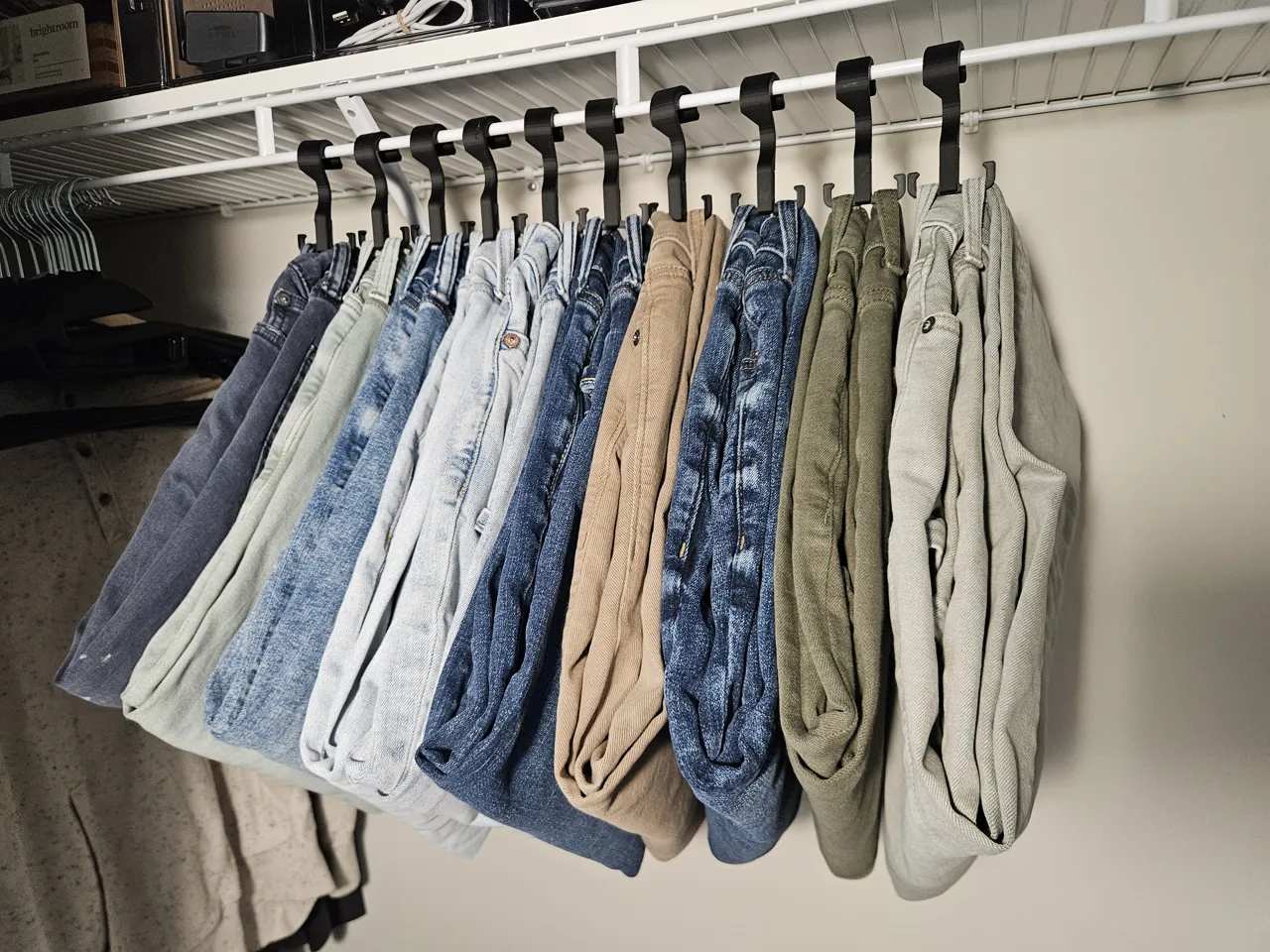 The Jook - Jeans Closet Hanger view 3