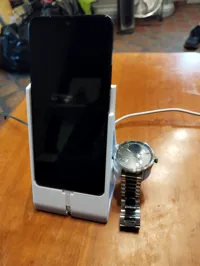 Support téléphone et montre connectée — photo 4