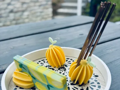 Strawholder Lemon