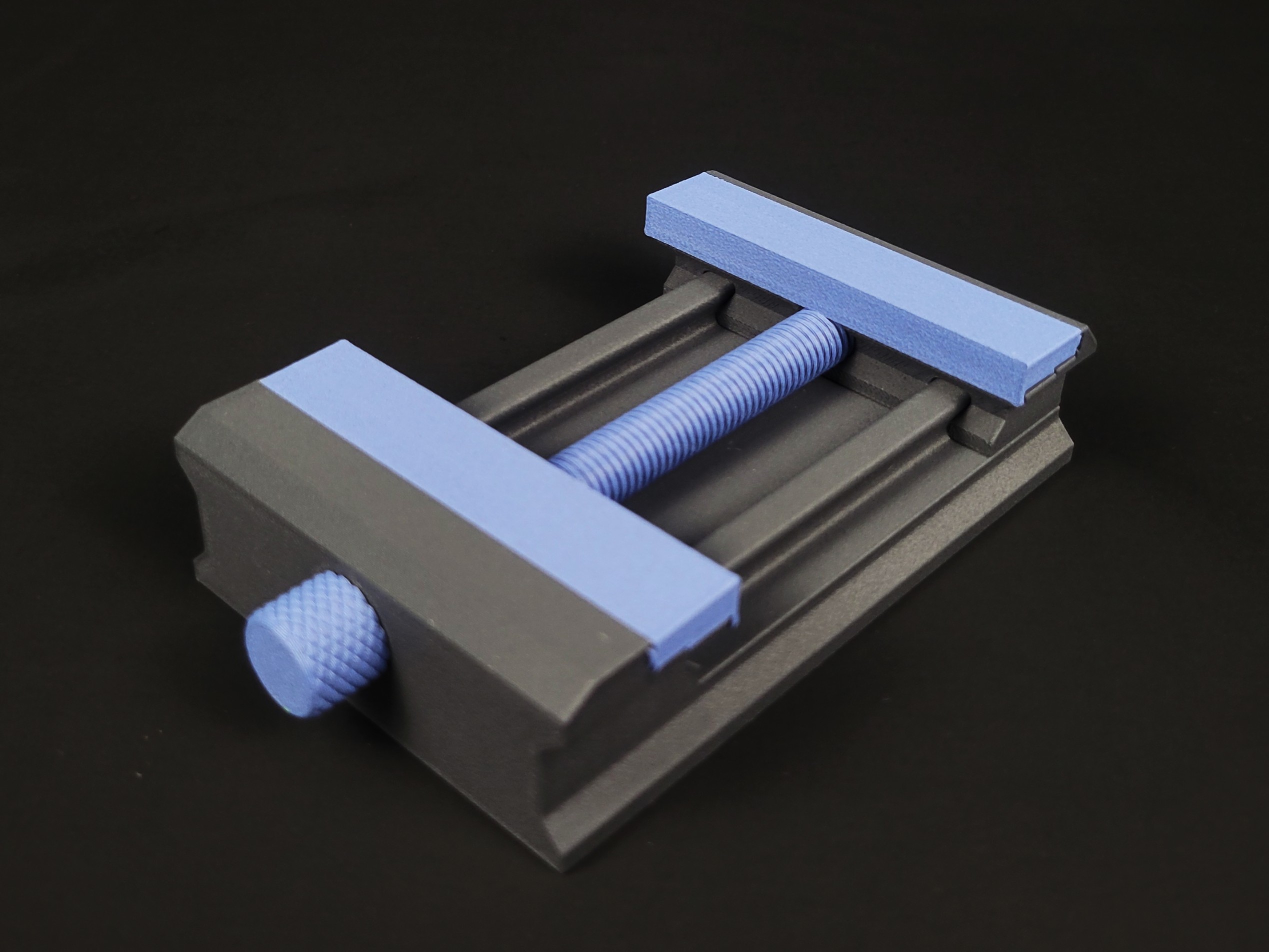 Miniatura 3 do modelo 3D Desktop Mini Vise