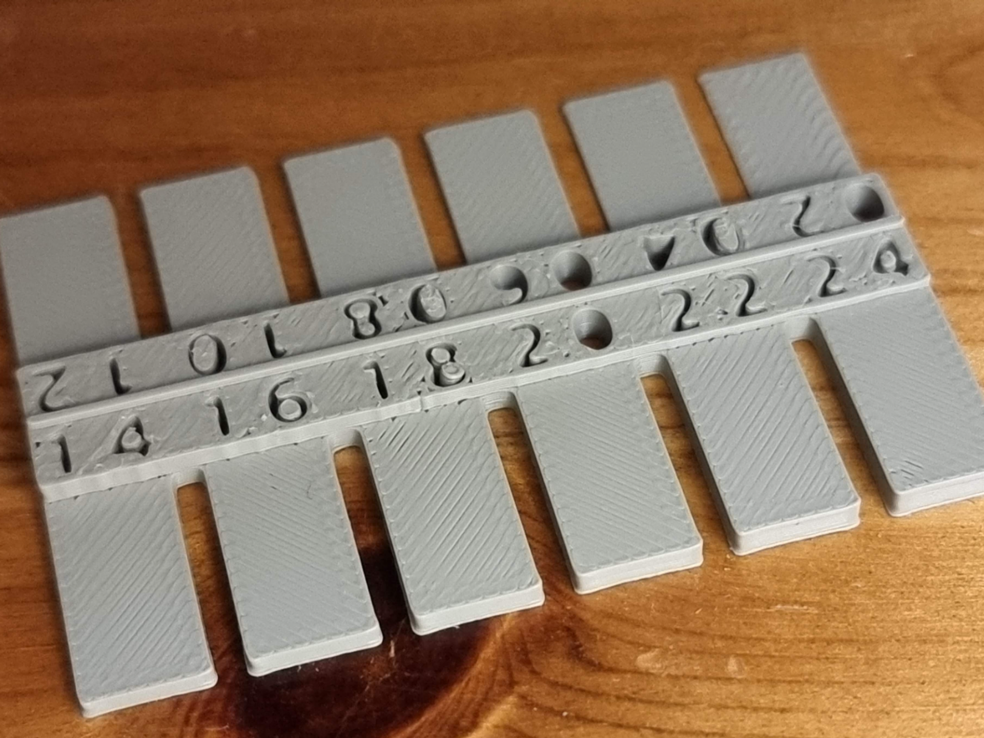 Miniatura 2 do modelo 3D Compact Wall Thickness & Transparency Test Print