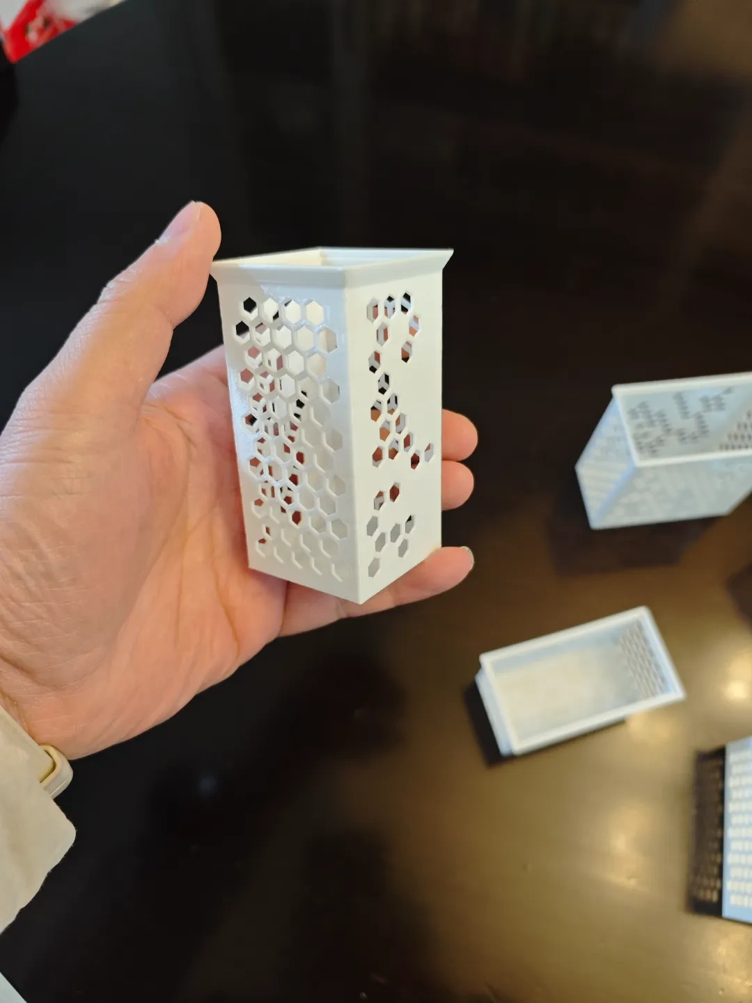 Miniatura 4 do modelo 3D 6款不同尺寸 镂空 叠加 堆叠 收纳盒 省料