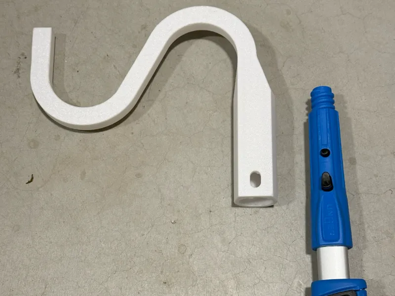 Christmas Light Hanger for Pole