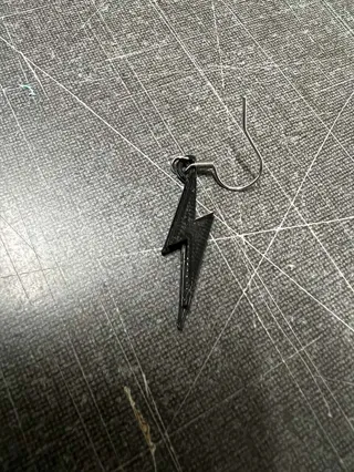 earring thunderbolt