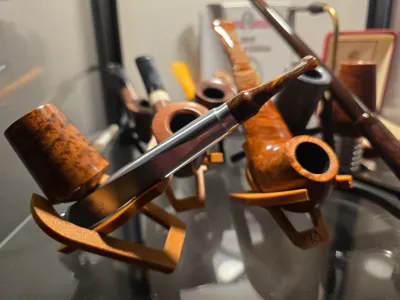 Foldable pipestand