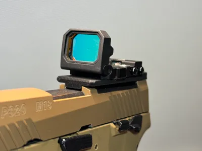 RMR red  dot sight mount pad for UDL P320 M17 M18