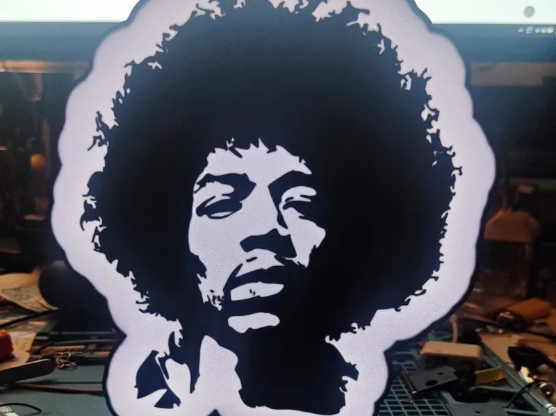 Hendrix LED Lamp