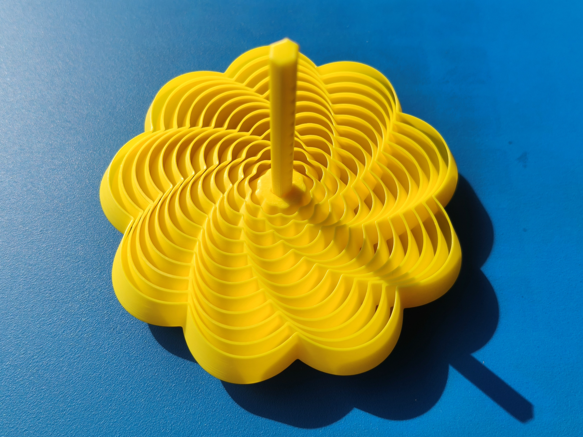 Miniatura 1 do modelo 3D 解压玩具：菊花纹萝卜塔