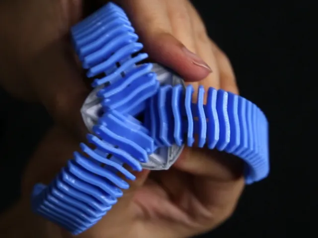 Y-zipper 软硬转换的三面拉链结构