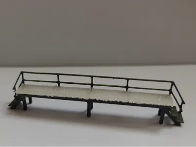 Service platform scale 1:160