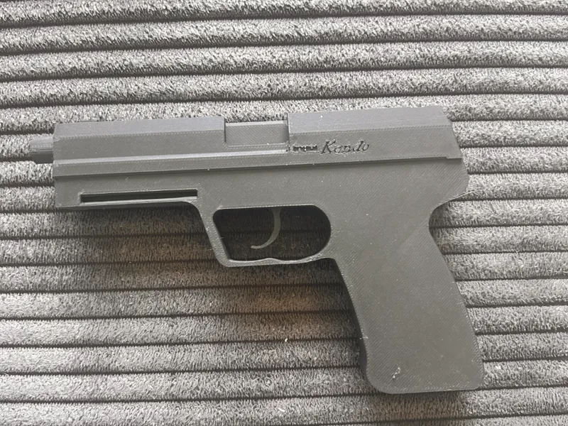 Resident Evil 4: Silver Ghost (Leon starter gun)