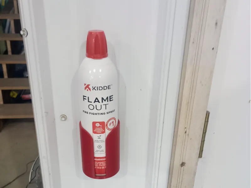 Kidde Flame Out Can Holder