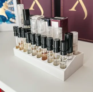 Perfume Samples Holder
