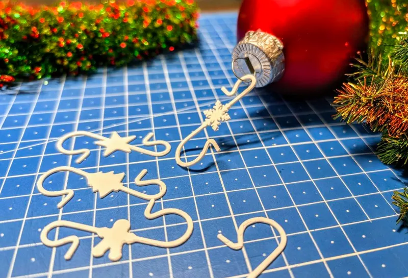 Christmas Ornament Hooks – Solution for Your Tree