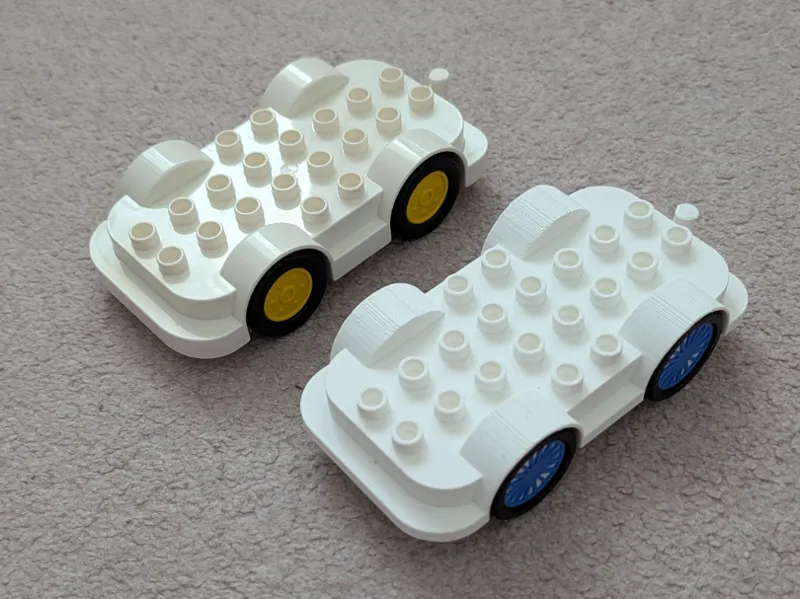 Duplo chassing car