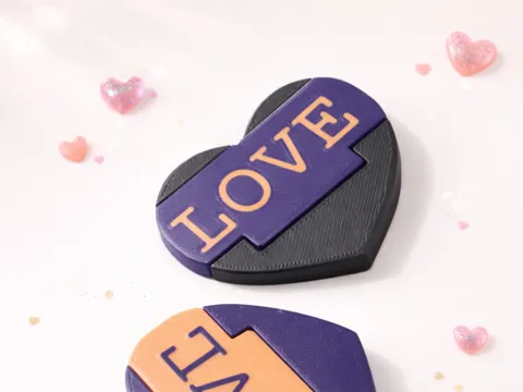 LOVE heart phone support - keychain
