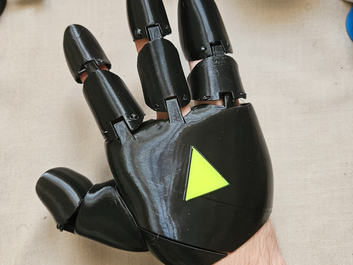 Murder Drones Inspired Articulated Hand – V1 - 1
