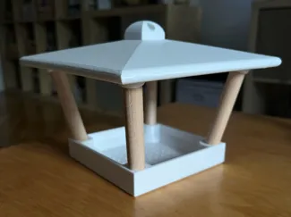 Feeding house for birds