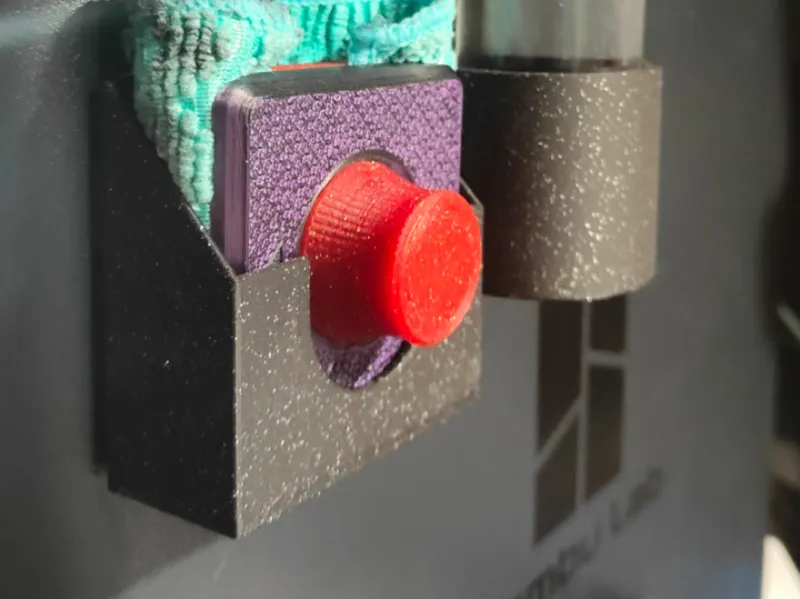 Wall holder for: Build Plate Cleaner Microfiber