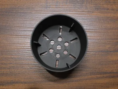 Breathable and well-draining pot