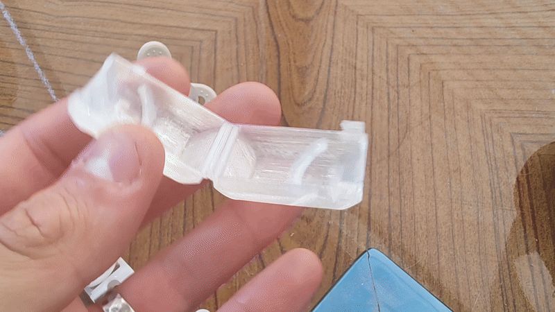 Baby Dummy / Pacifier Keeper Clip Protector (MAM)