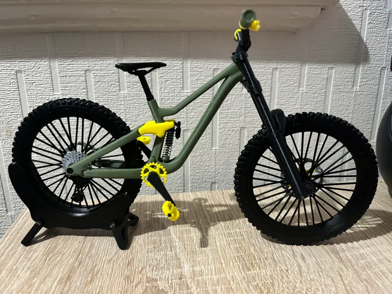 Scott Gambler Full Suspension Bike Model 