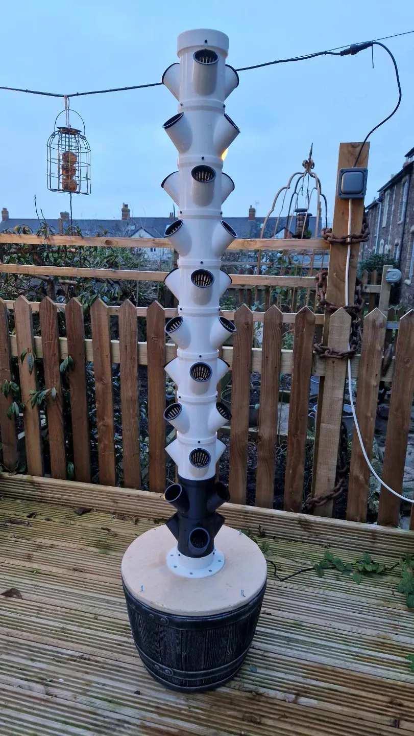 Modular Hydroponics Tower V1 view 3