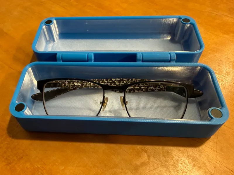Glasses Case with Magnetic Closure and TPU Liner