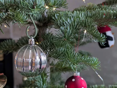 Quick Tree Ornament Hooks