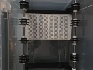 19QT Drybox (Sterilite) Threaded for Bearings