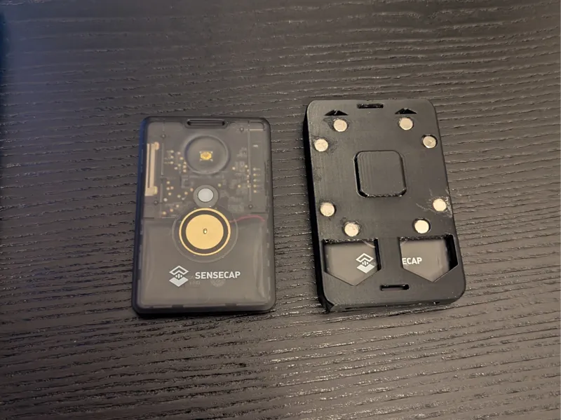 SenseCap T1000-E Peak Design Magnetic Case