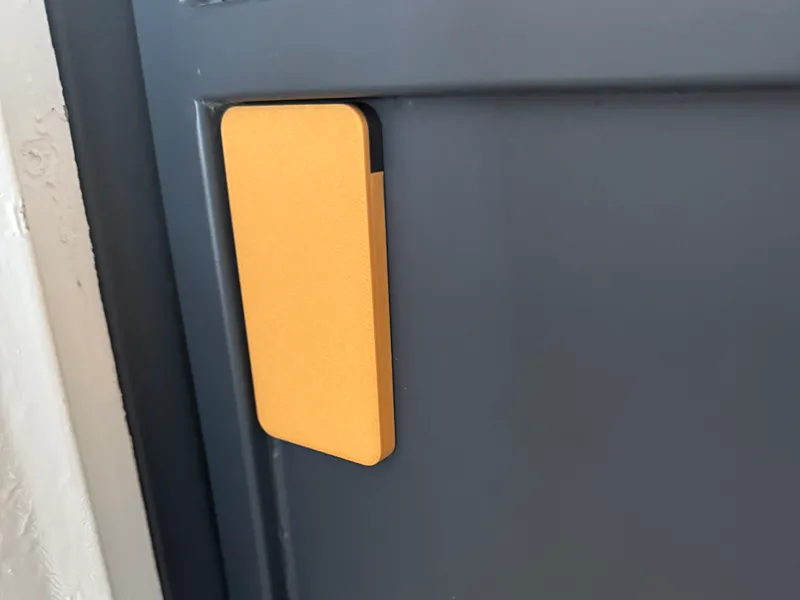 Slim Key Holder with Magnets