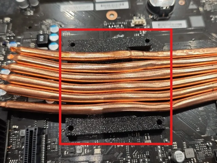 Copper plate mock-up CPU cooler DXP6800 Pro Ugreen