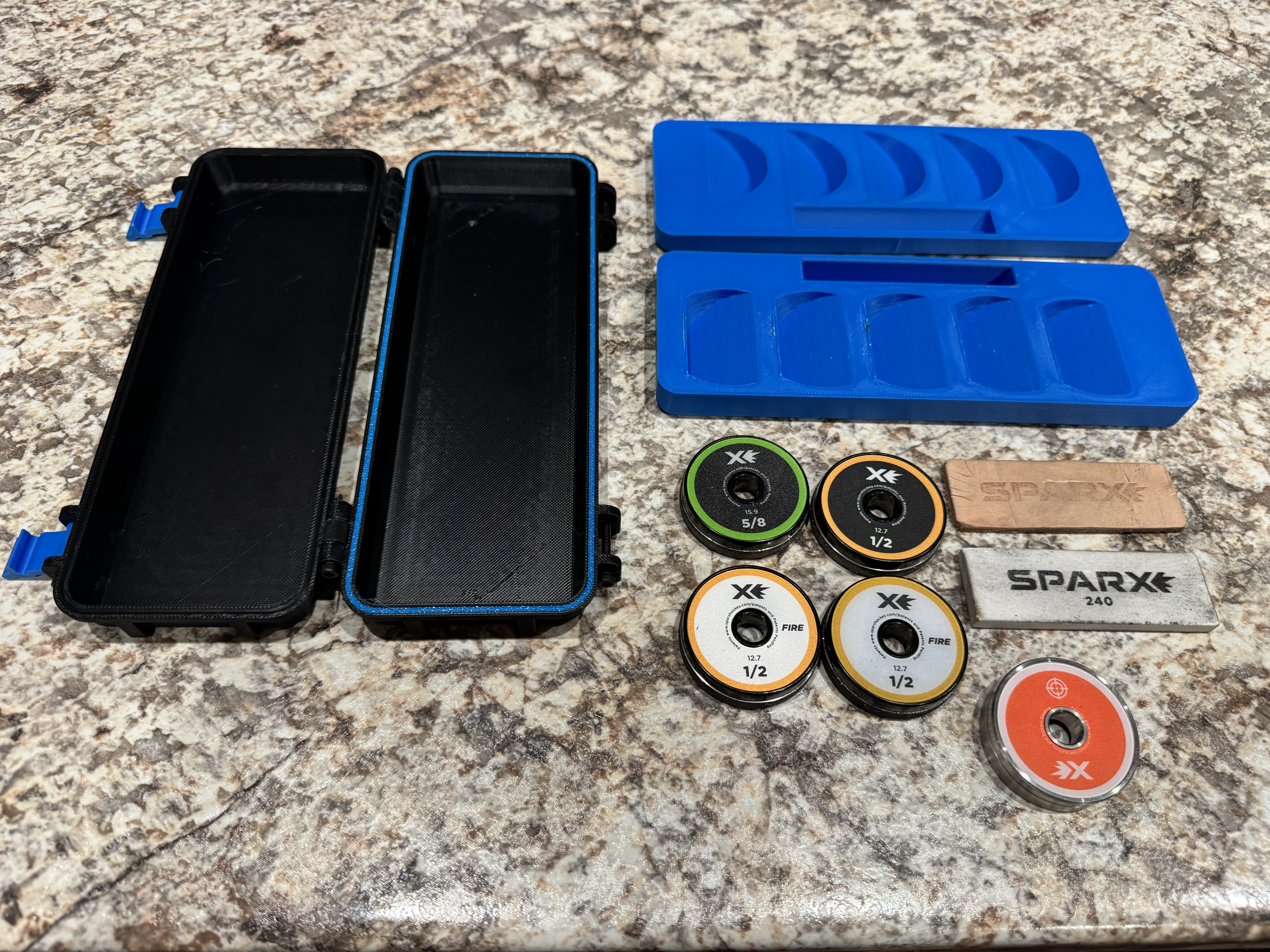 Miniatura 2 do modelo 3D Rugged Pinecil Case Sparx Insert