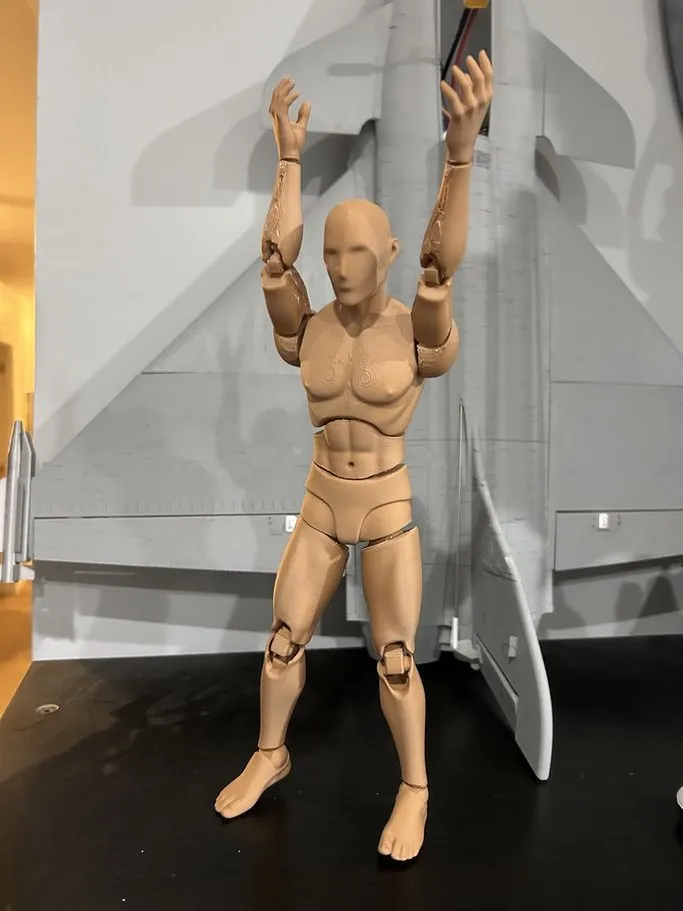 PLA-Boy, 1.0 - Posable Artist Dummy Mannequin view 3