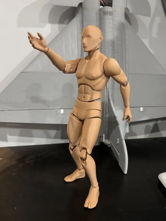 PLA-Boy, 1.0 - Posable Artist Dummy Mannequin view 4