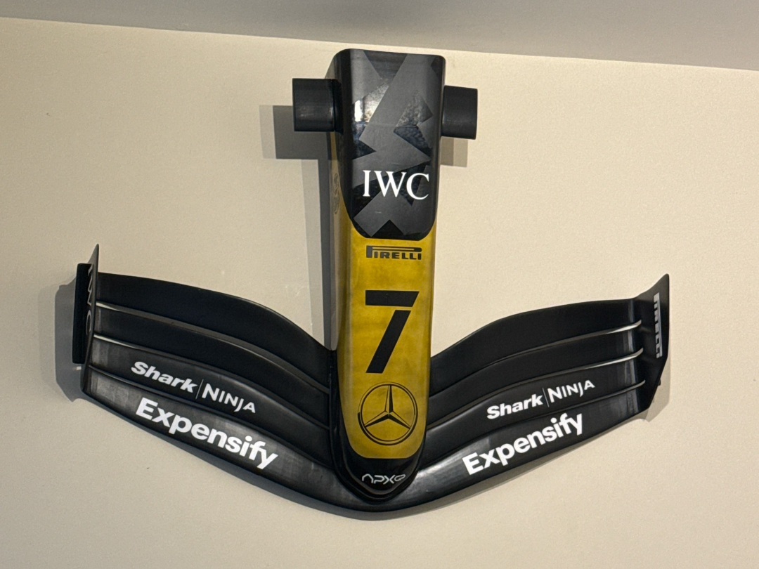 F1 FRONT WING