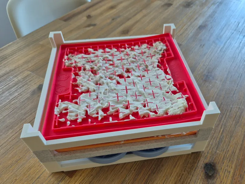 Stackable Dog Lick Mat Trays