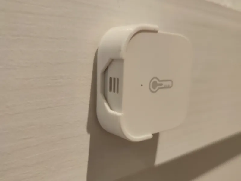 Aqara temperature sensor holder