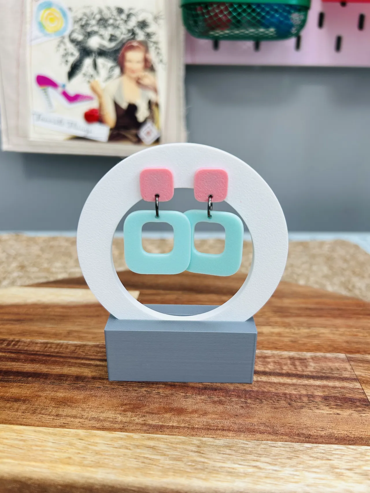 Geometric rounded square earrings view 3