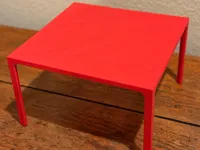 300mm x 300mm x 155mm - reinforced legs