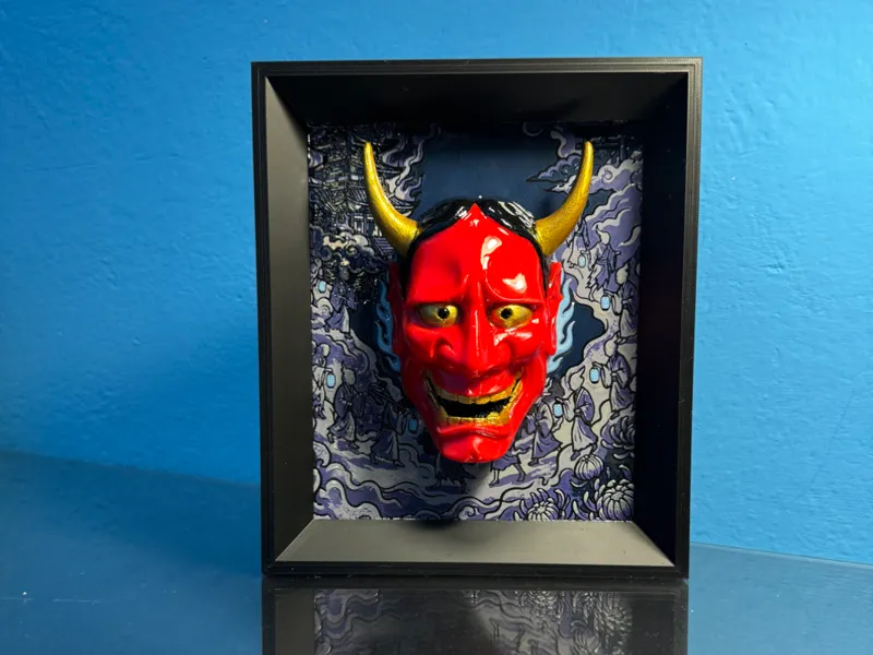 Cornice maschera Hannya Giapponese tradizionale