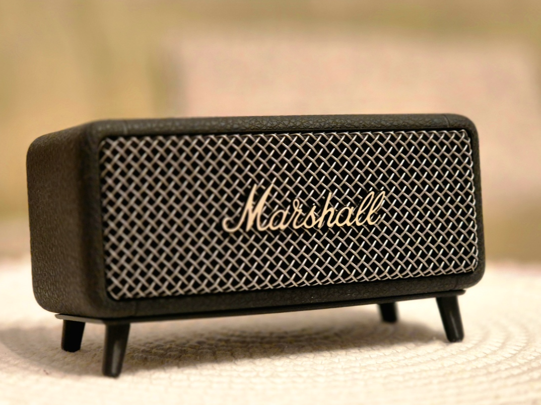 Minimalist Stand for Marshall Emberton II